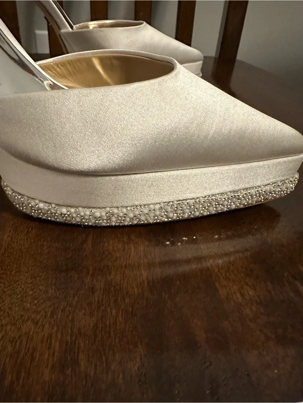 Badgley Mischka Collection Eliana Ankle Strap Platform Pointed Toe Pump New